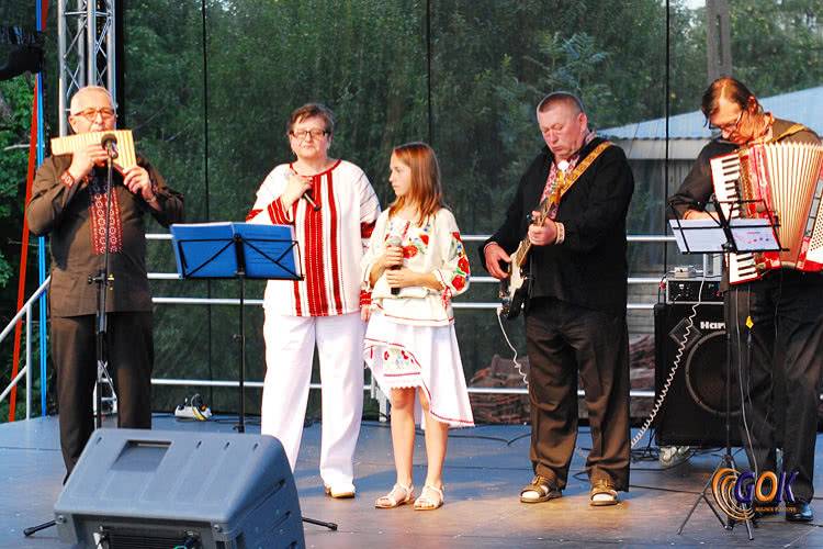 Folklor przy zagrodzie