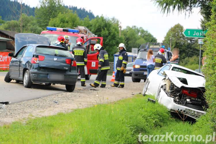 Zderzenie dwóch samochodów w Jaśliskach