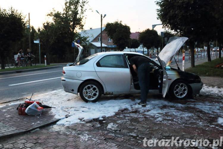 W Dukli spłonęło alfa romeo