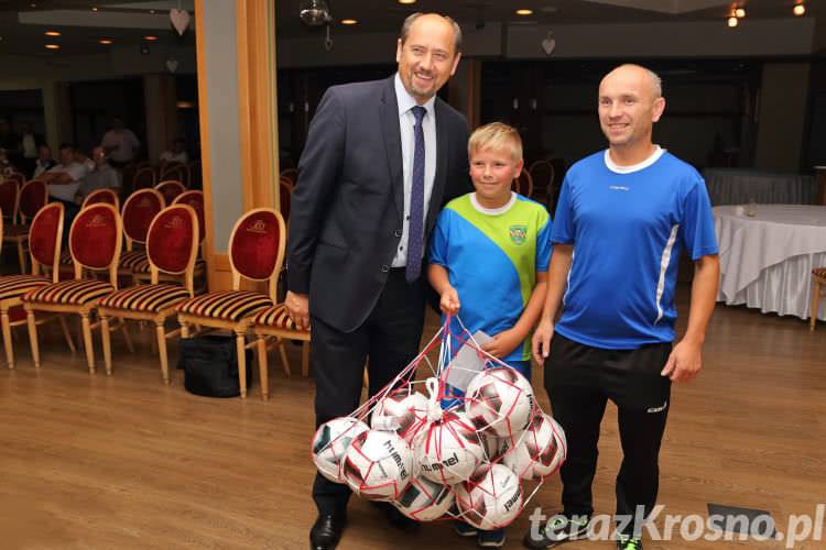 Piłki trafiły do klubów