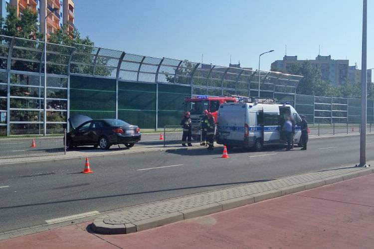Zderzenie i najechanie na Podkarpackiej