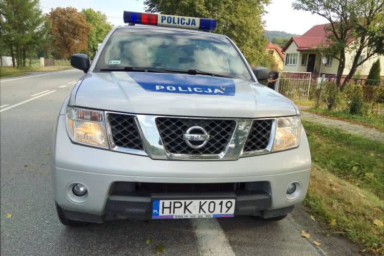 Wypadek w Barwinku. Rolnik wciągnięty przez rozrzutnik