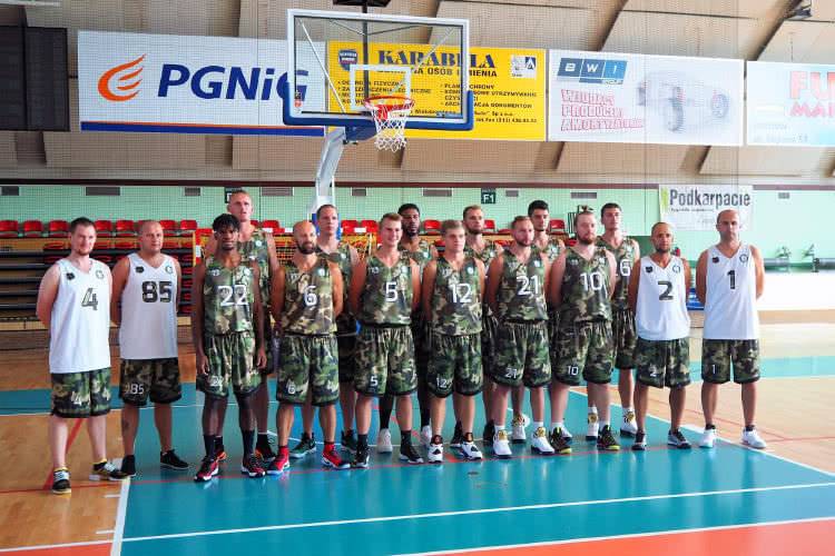 Spotkanie z koszykarzami Miasta Szkła w Klubie K15