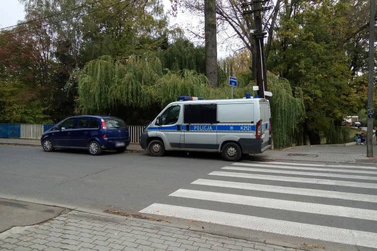 Potrącenie 10-letniej dziewczynki na przejściu dla pieszych