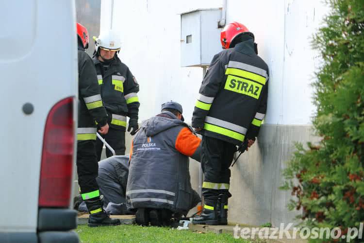 Akcja służb w Żeglcach. Rozszczelniona rura z gazem
