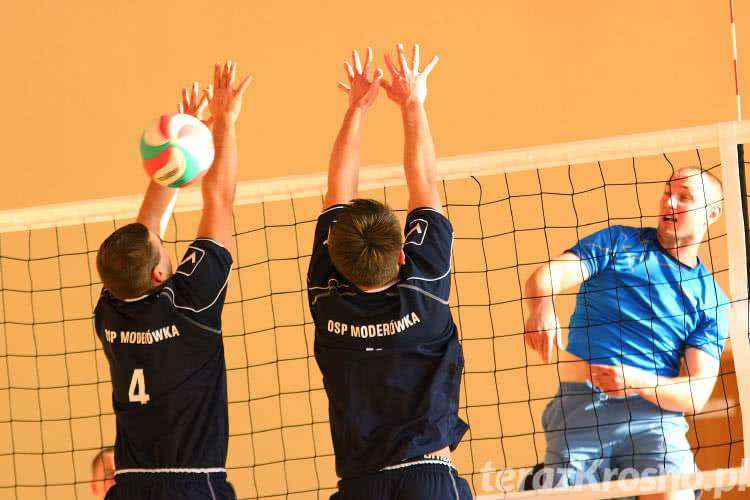 Głowienka: Strażacy rywalizowali w siatkówkę