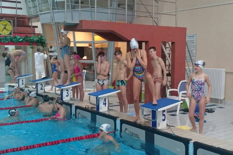 23 medale klubu pływackiego Swim2Win Krosno w Stalowej Woli
