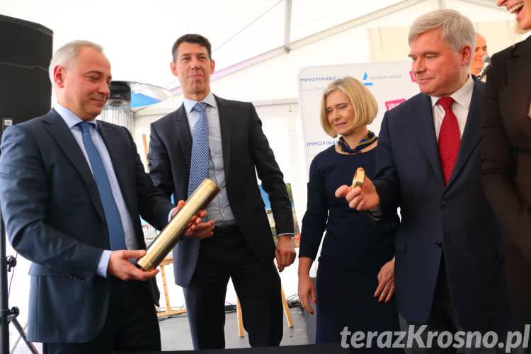 Kamień węgielny wmurowany, budowa VIVO! Krosno rusza pełną parą