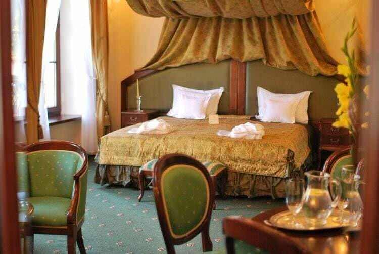 Restauracja Magnolia i Dwór Kombornia w przewodniku Gault&Millau na rok 2017