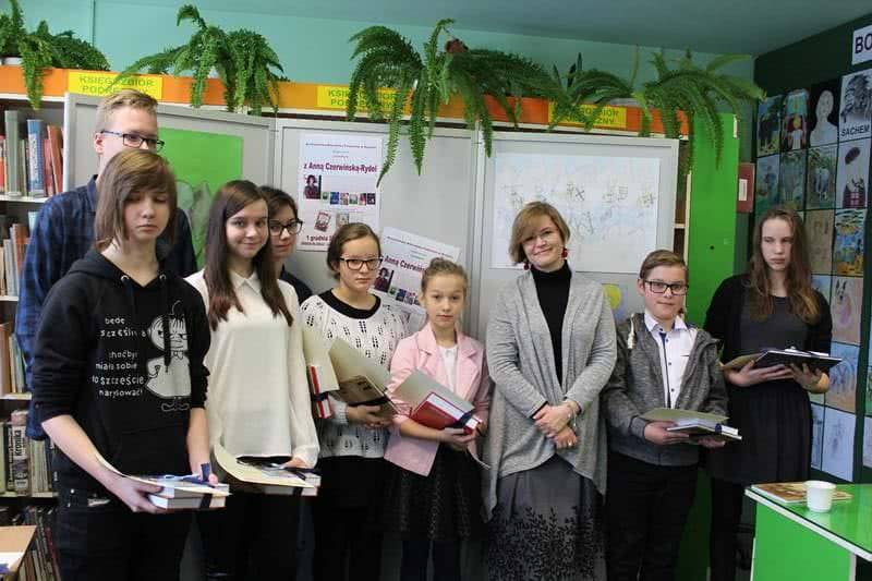 Jak pisać biografie? Anna Czerwińska-Rydel na spotkaniu z młodymi czytelnikami