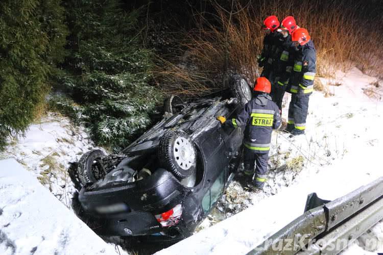 Dachowanie w Głojscach. To cud, że wyszli z tego cało