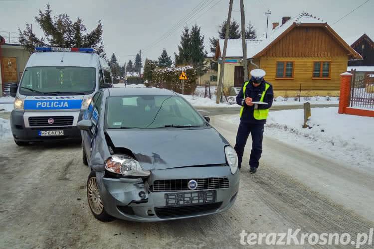 Kolizja w Łężanach. Trzy samochody uszkodzone
