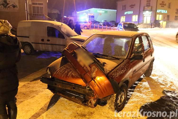 Kraksa na skrzyżowaniu w Zręcinie