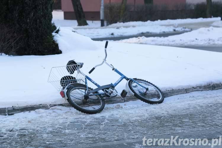 Rowerzysta potrącony na rondzie HDK