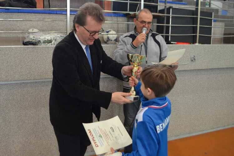 Beniaminek Krosno z Pucharem Posła Piotra Babinetza