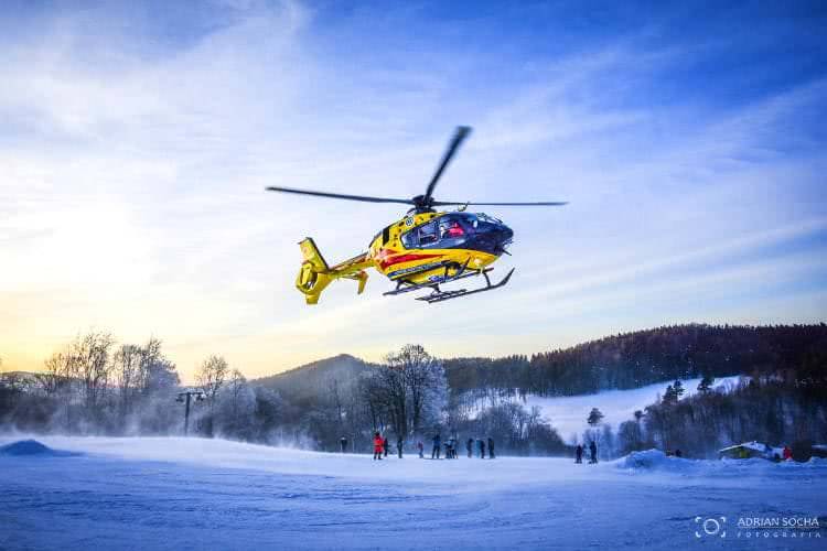 Puławy. Skuter śnieżny uderzył w śmigłowiec LPR