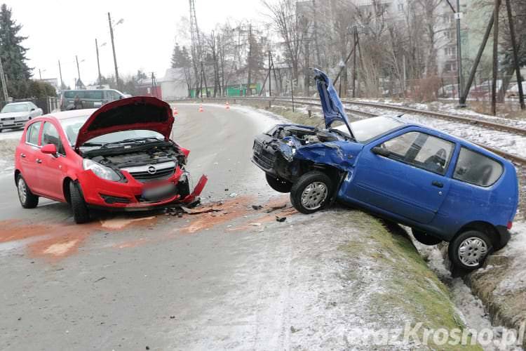 Wypadek w Krośnie na ulicy Pużaka [WIDEO]