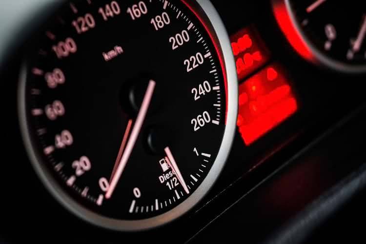 Miał 163 km/h na liczniku, stracił prawo jazdy