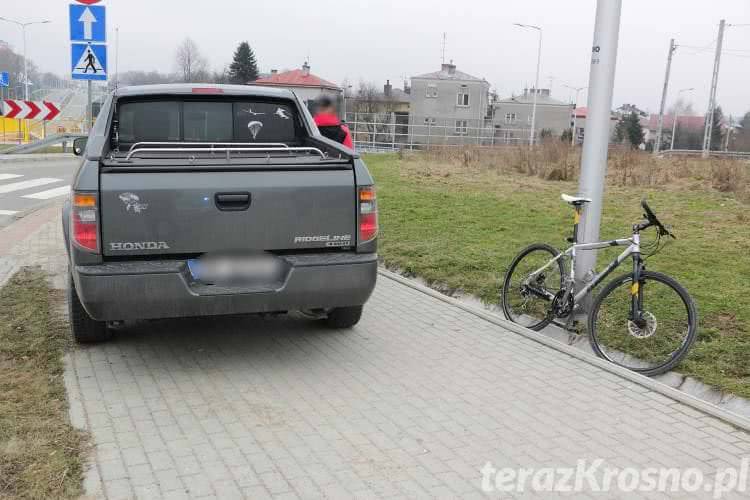 Rowerzysta potrącony na pasach