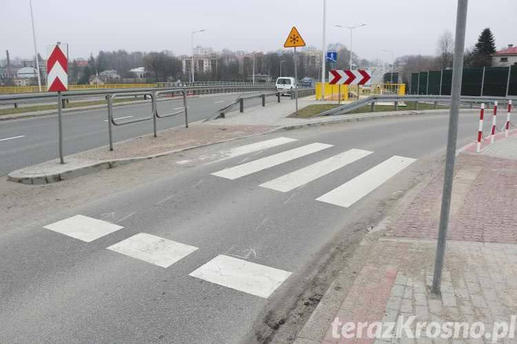 Rowerzysta potrącony na pasach