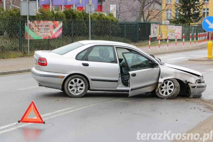 Uderzył w latarnię na Tysiąclecia