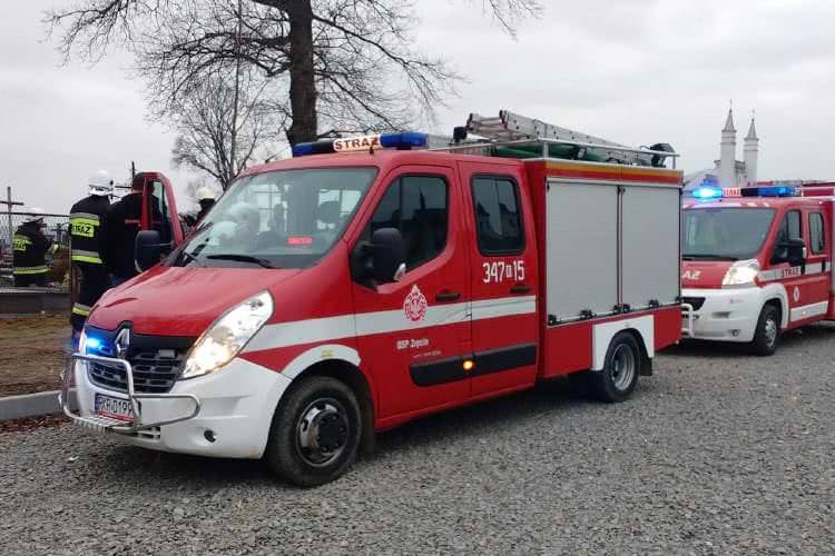Pożar na cmentarzu w Zręcinie