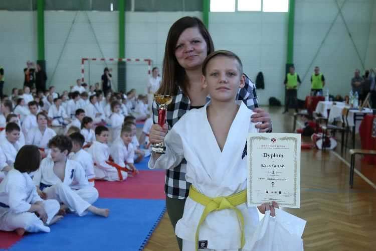6 trofeów dla Krośnieńskiego Klubu Kyokushin Karate