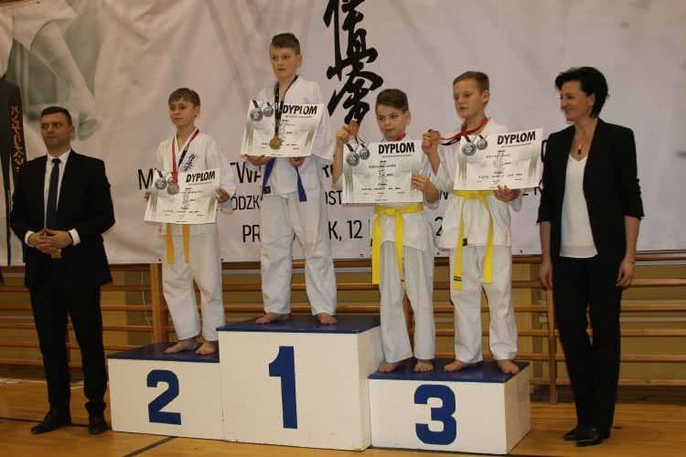 23 medale dla zawodników Krośnieńskiego Klubu Kyokushin Karate 
