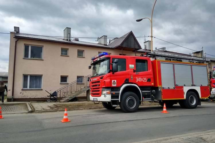 Nieszczelność przyczyną zadymienia w budynku socjalnym