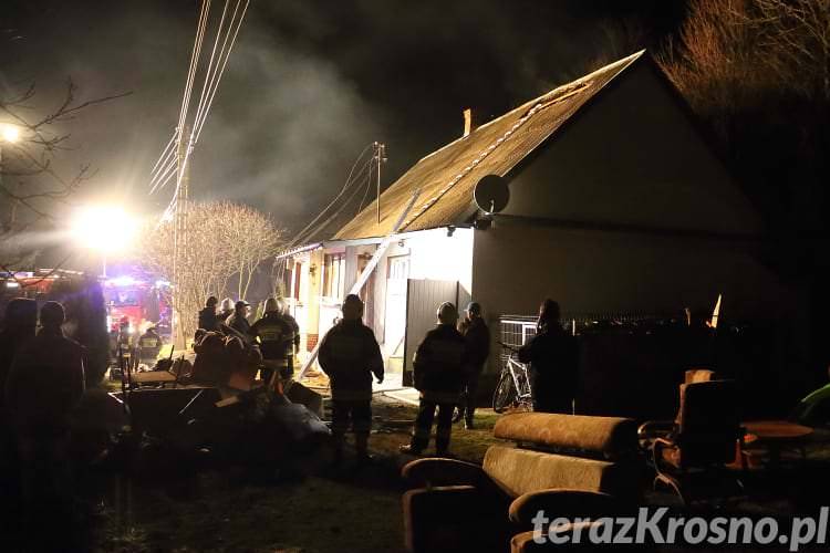 Pożar domu we Wróbliku Szlacheckim [WIDEO]
