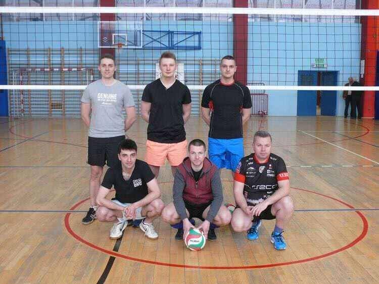 Strażacy ochotnicy z gminy Jedlicze rywalizowali w turnieju siatkarkim