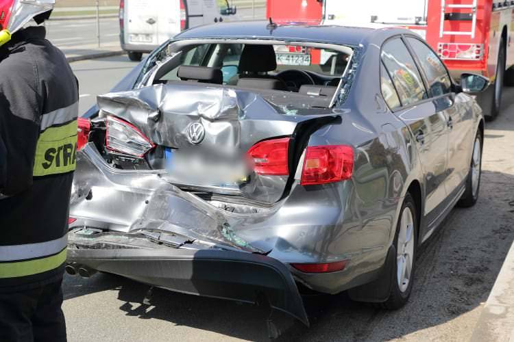 Gruszka staranowała volkswagena
