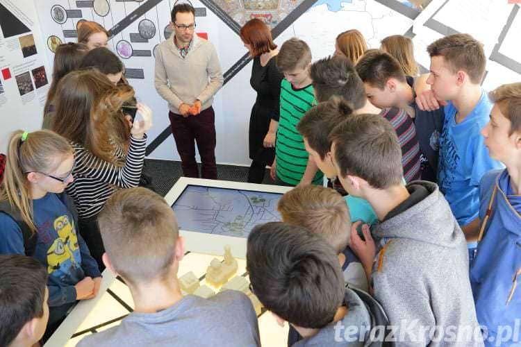 "Muzeum na kółkach" zatrzymało się w Dukli