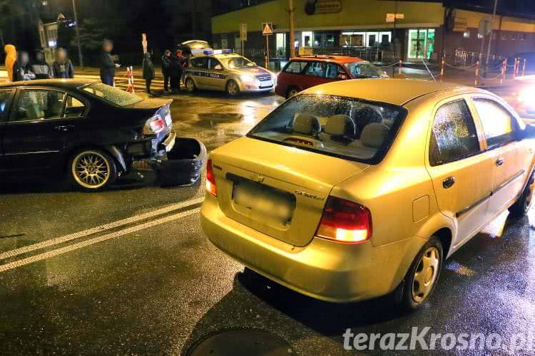 Kolizja na skrzyżowaniu. Zignorował znak STOP