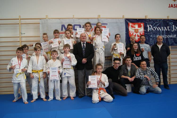 Judocy UKS 15 Krosno z 14 medalami 