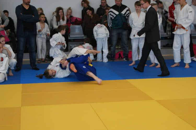Judocy UKS 15 Krosno z 14 medalami