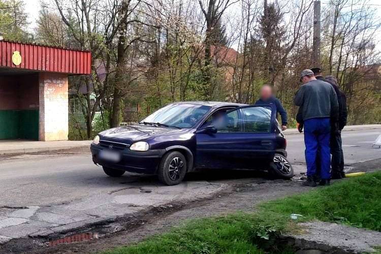 Rozbity opel i uszkodzony seat. Kolizja w Lubatówce
