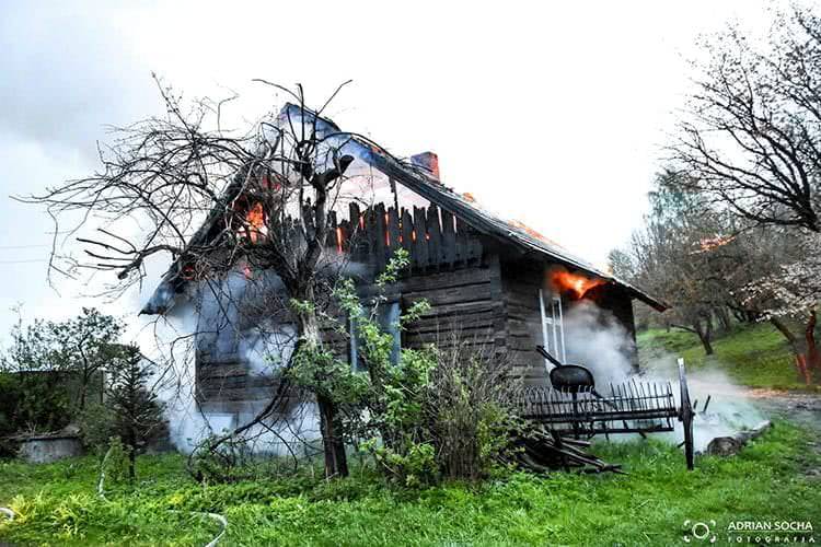 Tragiczny pożar w Cergowej. Jedna osoba nie żyje