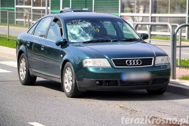 Krosno. Kobieta potrącona na przejściu dla pieszych