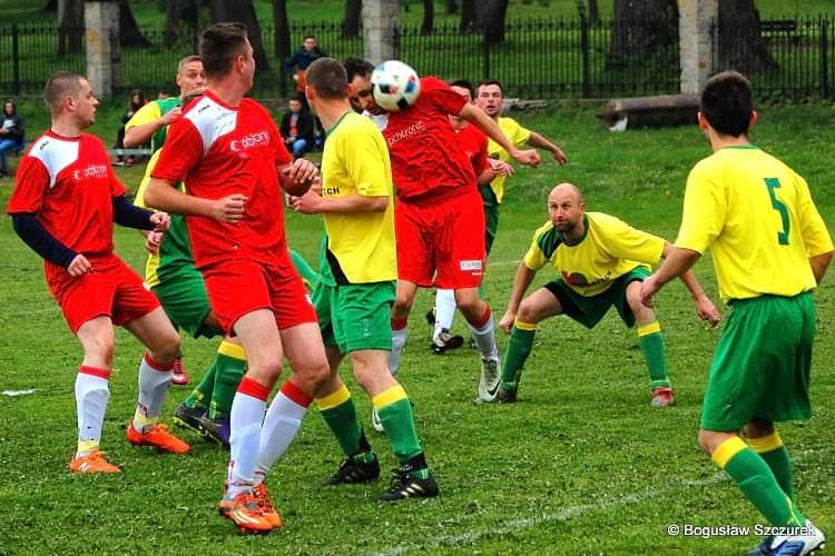 Dwór Kombornia - LKS Górki 2:3 