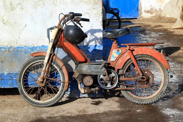 Nietrzeźwy motorowerzysta w Trzeźwy poranek