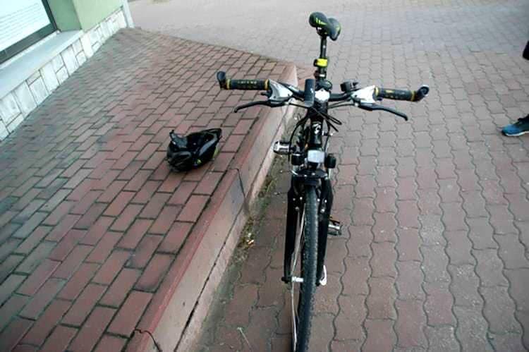 Rowerzysta potrącony przez auto
