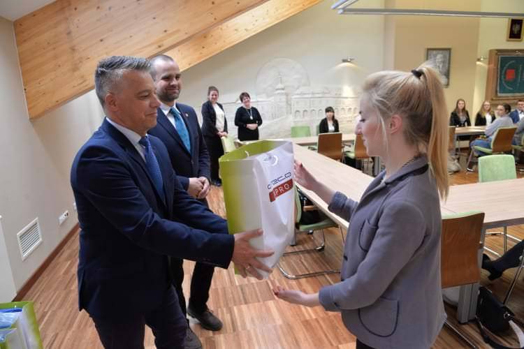 Certyfikaty rozdane