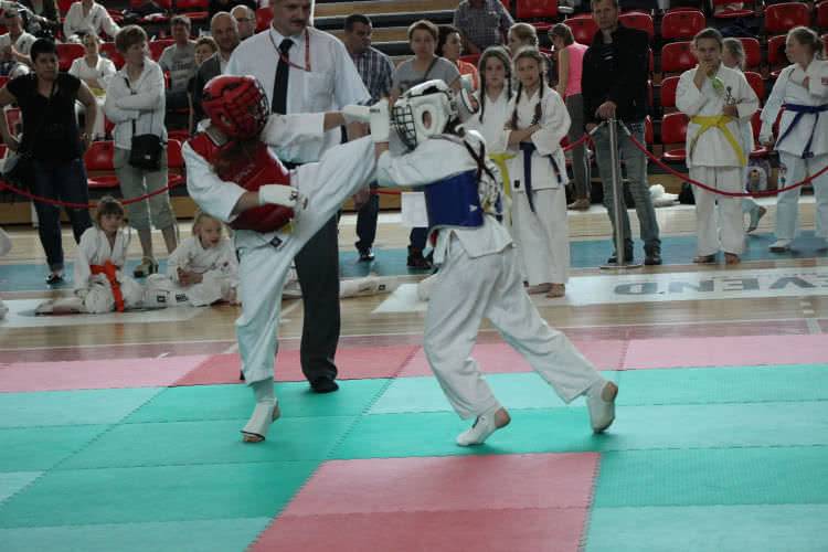 33 puchary dla KK Kyokushin Karate