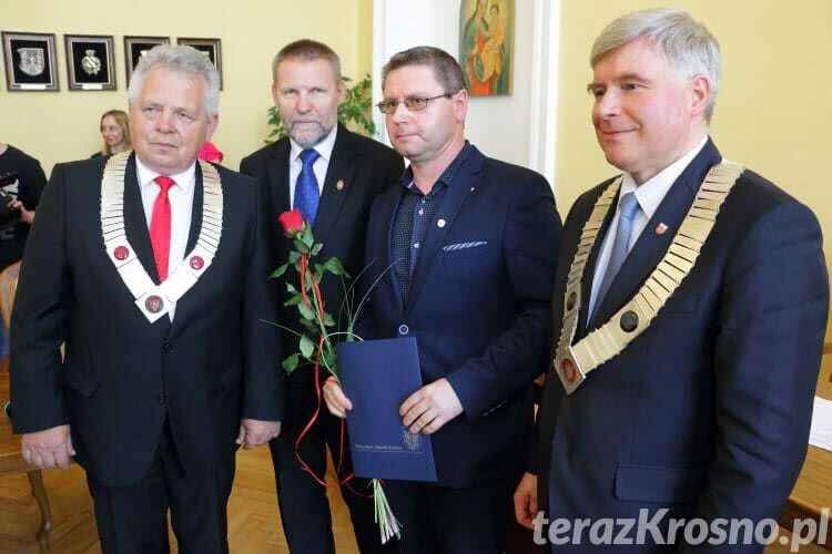 Zasłużeni dla Krosna. Prezydent wręczył medal i nagrody [WIDEO]