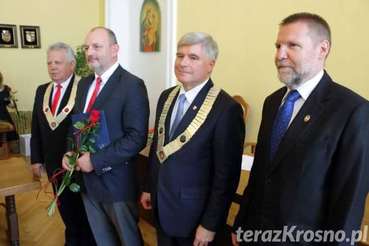 Zasłużeni dla Krosna. Prezydent wręczył medal i nagrody [WIDEO]