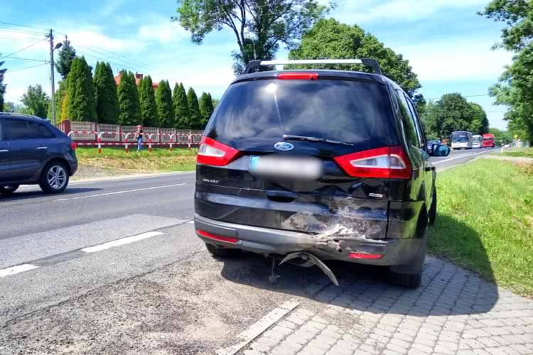 Kolizja na ul. Krośnieńskiej. Zderzyły się dwa auta