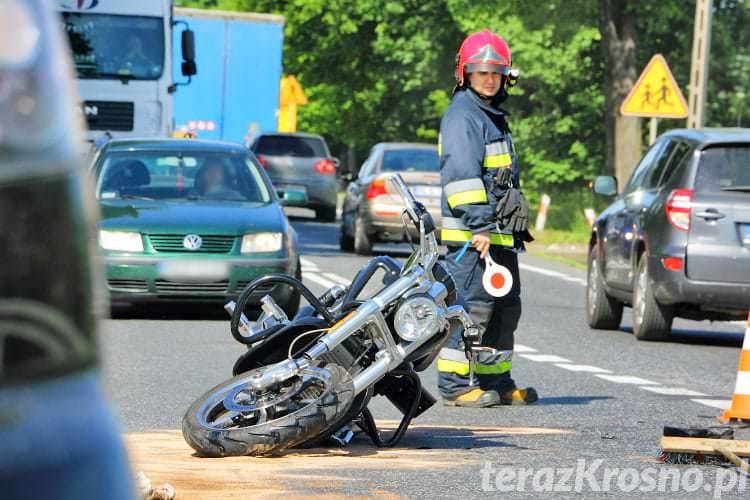Łężany. Zderzenie motocyklisty z autem