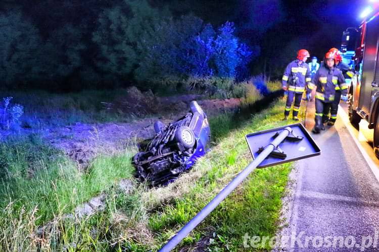 Zderzenie w Potoku. Punto na dachu i uszkodzony Paceman