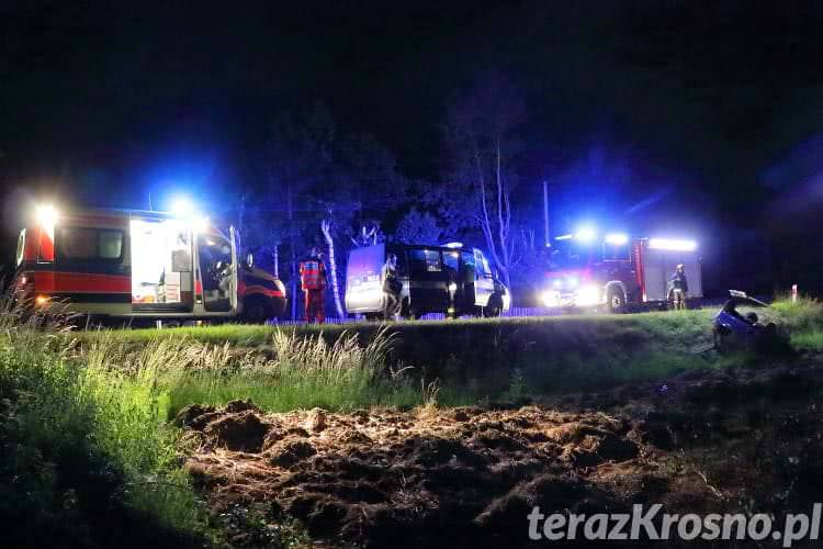 Zderzenie w Potoku. Punto na dachu i uszkodzony Paceman